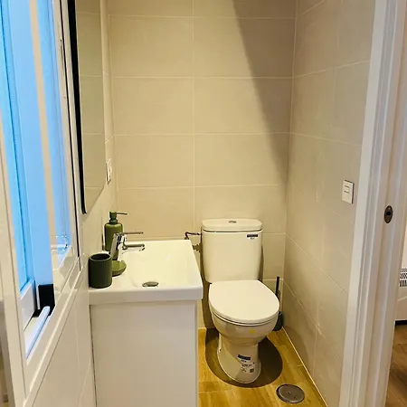 Modern Center Apartment
